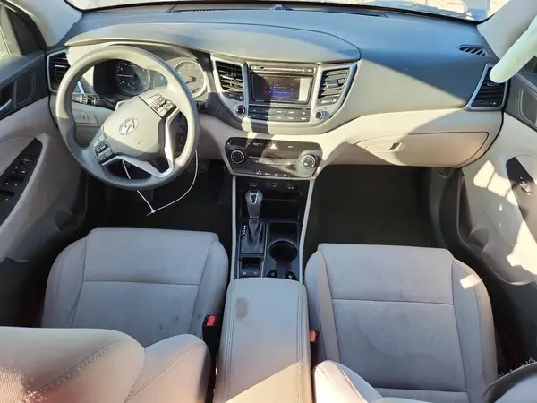 KM8J3CA45GU114217 2016 HYUNDAI TUCSON - Image 8
