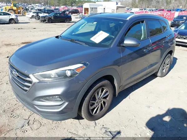 KM8J3CA45GU121202 2016 HYUNDAI TUCSON - Image 2