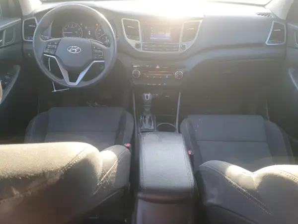 KM8J3CA45GU127727 2016 HYUNDAI TUCSON - Image 8