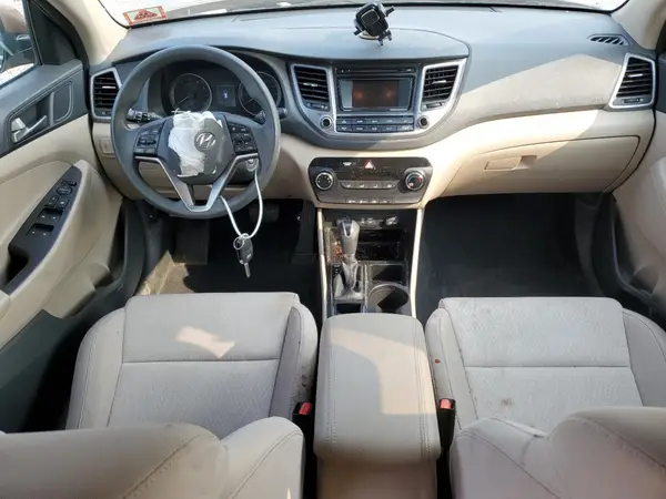 KM8J3CA45GU157651 2016 HYUNDAI TUCSON - Image 8