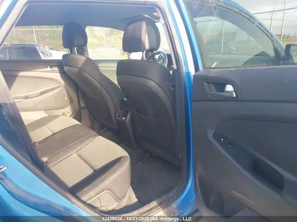 KM8J3CA45GU162381 2016 HYUNDAI TUCSON - Image 8