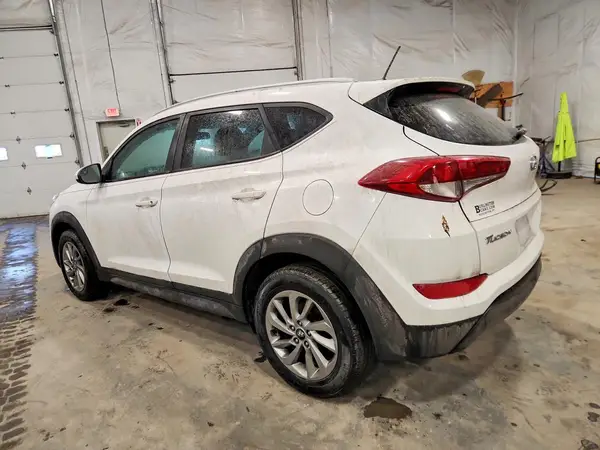 KM8J3CA45GU175857 2016 HYUNDAI TUCSON - Image 2