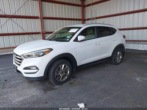 KM8J3CA45GU180136 2016 HYUNDAI TUCSON - Image 2