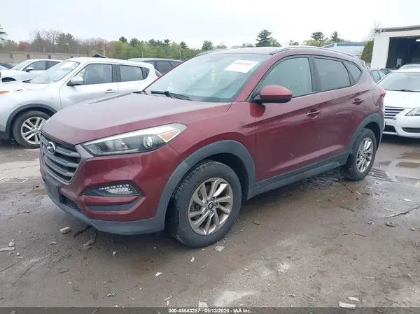 KM8J3CA45GU182503 2016 HYUNDAI TUCSON - Image 2