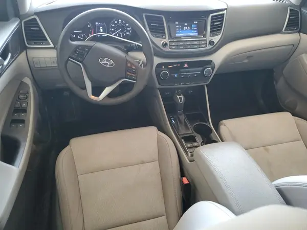 KM8J3CA45GU201311 2016 HYUNDAI TUCSON - Image 8