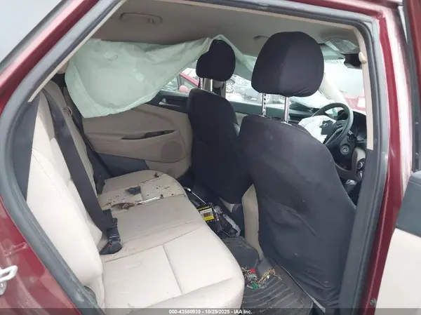 KM8J3CA45GU223504 2016 HYUNDAI TUCSON - Image 8