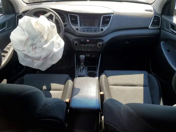 KM8J3CA45GU243204 2016 HYUNDAI TUCSON - Image 8