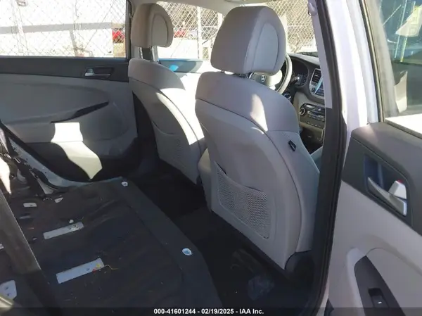 KM8J3CA45GU245793 2016 HYUNDAI TUCSON - Image 8