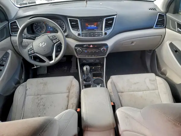 KM8J3CA45HU260067 2017 HYUNDAI TUCSON - Image 8