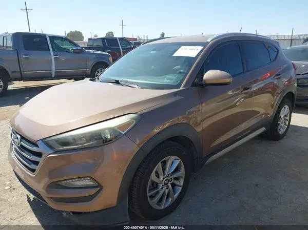 KM8J3CA45HU272378 2017 HYUNDAI TUCSON - Image 2