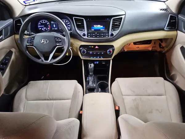KM8J3CA45HU275765 2017 HYUNDAI TUCSON - Image 8