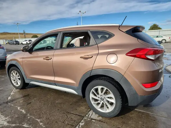 KM8J3CA45HU276205 2017 HYUNDAI TUCSON - Image 2