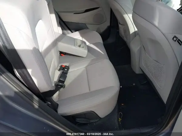 KM8J3CA45HU288936 2017 HYUNDAI TUCSON - Image 8