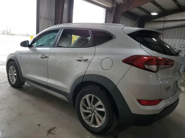 KM8J3CA45HU289567 2017 HYUNDAI TUCSON - Image 2