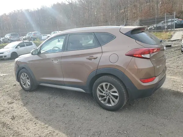 KM8J3CA45HU296907 2017 HYUNDAI TUCSON - Image 2