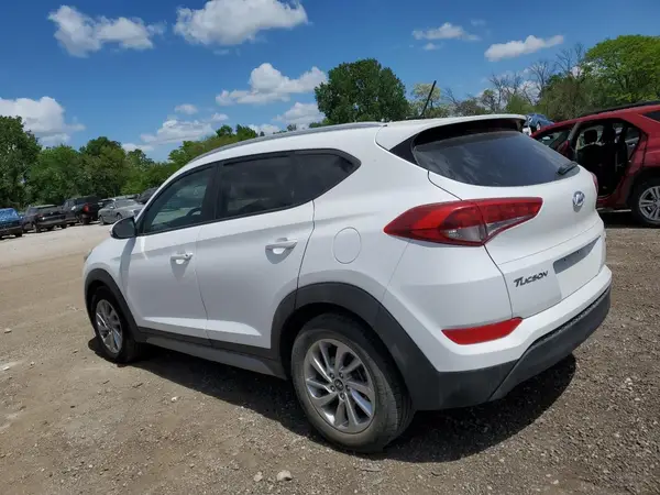 KM8J3CA45HU297605 2017 HYUNDAI TUCSON - Image 2