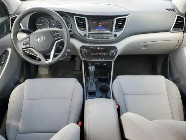 KM8J3CA45HU297605 2017 HYUNDAI TUCSON - Image 8