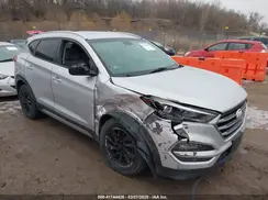 KM8J3CA45HU331252 2017 HYUNDAI TUCSON