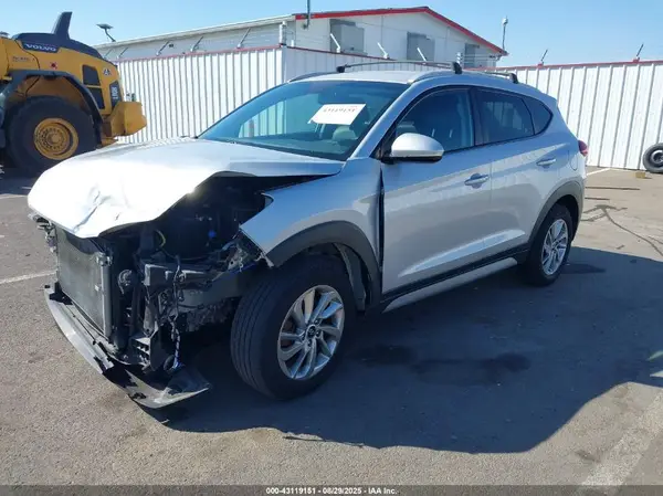 KM8J3CA45HU365398 2017 HYUNDAI TUCSON - Image 2