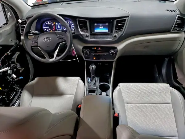KM8J3CA45HU367443 2017 HYUNDAI TUCSON - Image 8