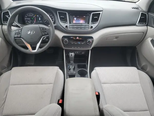 KM8J3CA45HU369385 2017 HYUNDAI TUCSON - Image 8