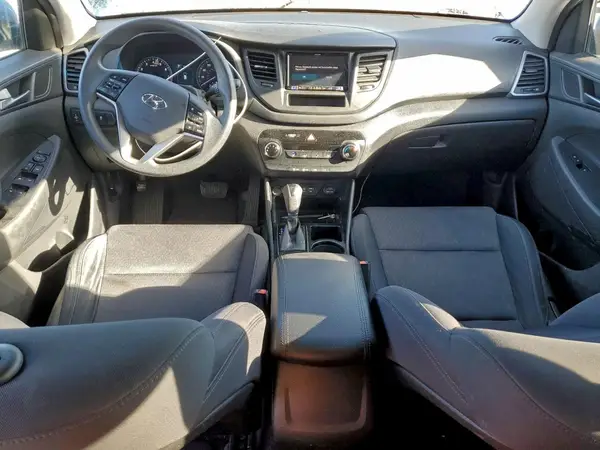KM8J3CA45HU386896 2017 HYUNDAI TUCSON - Image 8