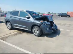 KM8J3CA45HU389698 2017 HYUNDAI TUCSON