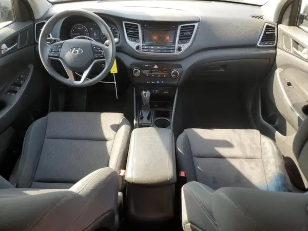 KM8J3CA45HU390172 2017 HYUNDAI TUCSON - Image 8