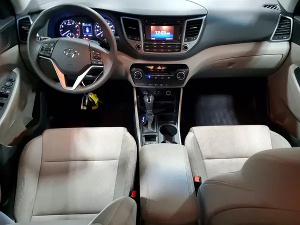 KM8J3CA45HU392486 2017 HYUNDAI TUCSON - Image 8