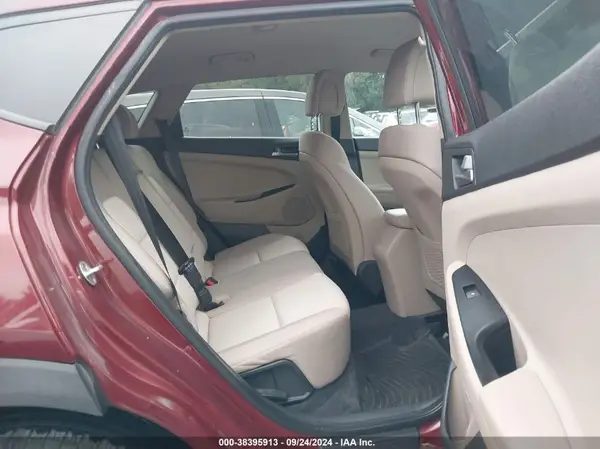 KM8J3CA45HU393475 2017 HYUNDAI TUCSON - Image 8