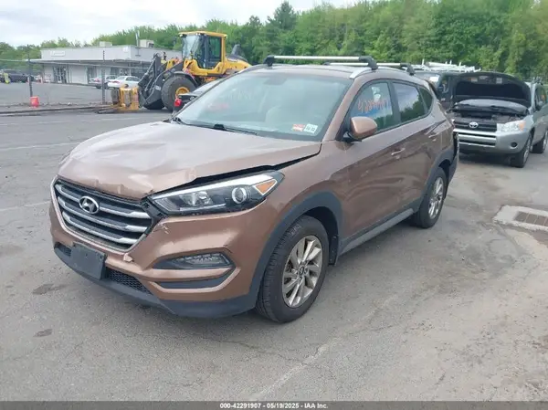 KM8J3CA45HU397168 2017 HYUNDAI TUCSON - Image 2