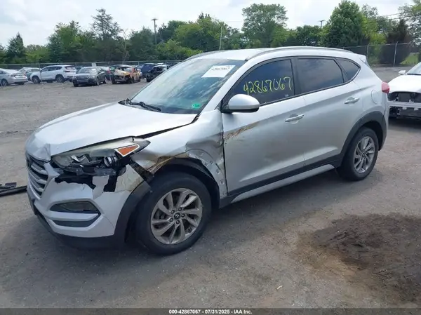 KM8J3CA45HU402708 2017 HYUNDAI TUCSON - Image 2