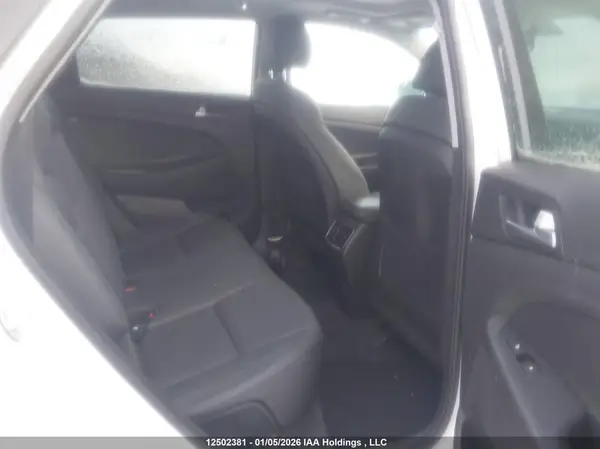 KM8J3CA45HU408699 2017 HYUNDAI TUCSON - Image 8