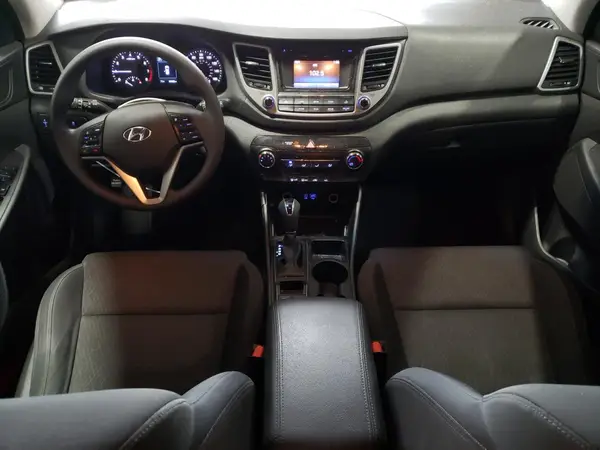 KM8J3CA45HU414003 2017 HYUNDAI TUCSON - Image 8