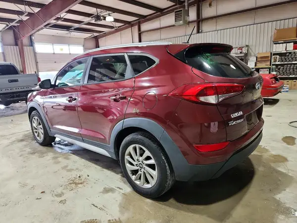 KM8J3CA45HU414017 2017 HYUNDAI TUCSON - Image 2