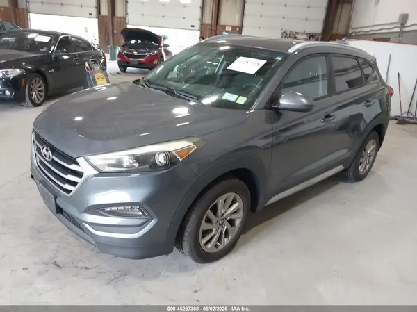 KM8J3CA45HU439158 2017 HYUNDAI TUCSON - Image 2