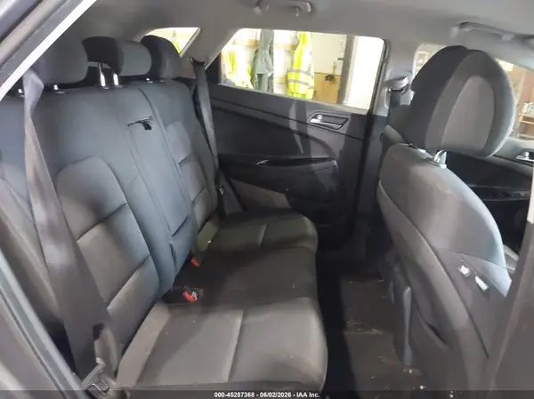 KM8J3CA45HU439158 2017 HYUNDAI TUCSON - Image 8