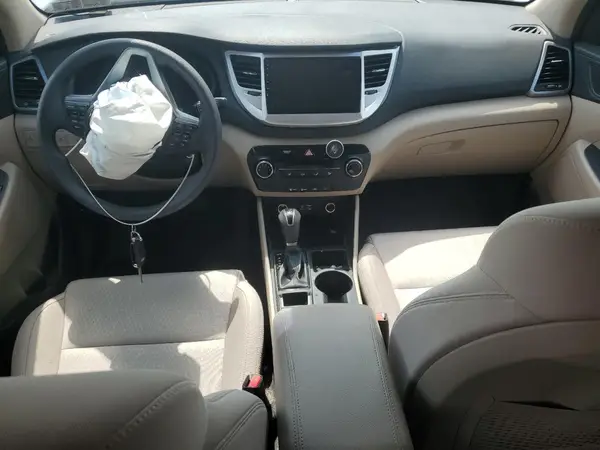 KM8J3CA45HU439869 2017 HYUNDAI TUCSON - Image 8