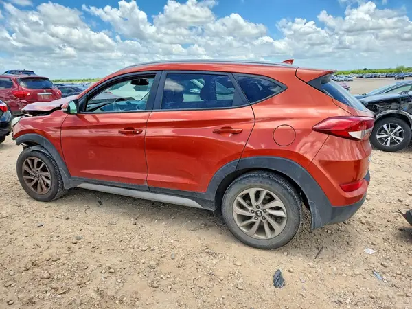 KM8J3CA45HU460950 2017 HYUNDAI TUCSON - Image 2
