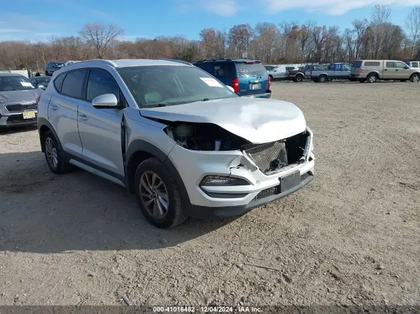 KM8J3CA45HU465002 2017 HYUNDAI TUCSON - Image 1