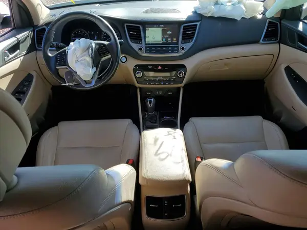 KM8J3CA45HU466599 2017 HYUNDAI TUCSON - Image 8