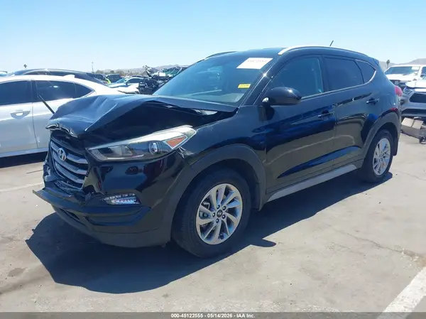 KM8J3CA45HU467915 2017 HYUNDAI TUCSON - Image 2