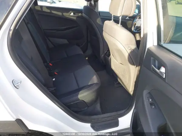 KM8J3CA45HU468045 2017 HYUNDAI TUCSON - Image 8