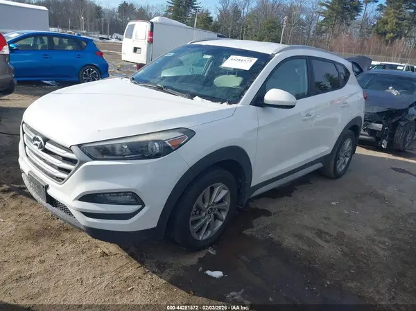 KM8J3CA45HU474587 2017 HYUNDAI TUCSON - Image 2