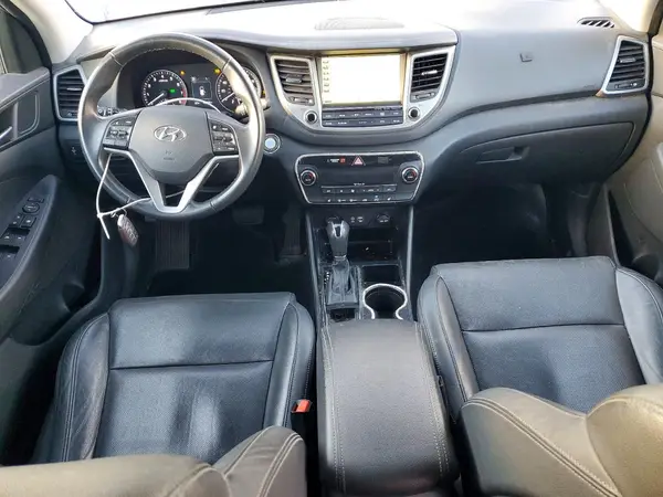 KM8J3CA45HU474816 2017 HYUNDAI TUCSON - Image 8