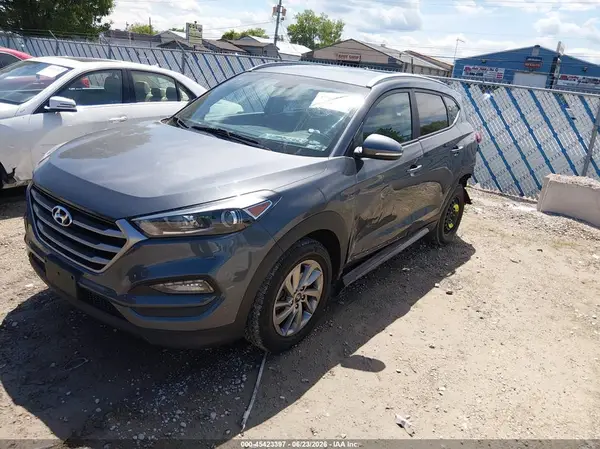 KM8J3CA45HU476078 2017 HYUNDAI TUCSON - Image 2