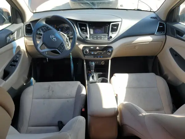 KM8J3CA45HU483063 2017 HYUNDAI TUCSON - Image 8