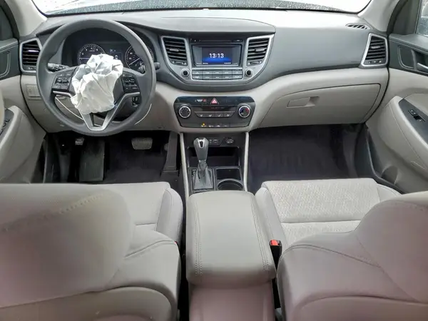 KM8J3CA45HU496931 2017 HYUNDAI TUCSON - Image 8