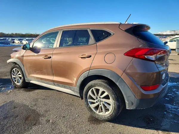 KM8J3CA45HU500797 2017 HYUNDAI TUCSON - Image 2