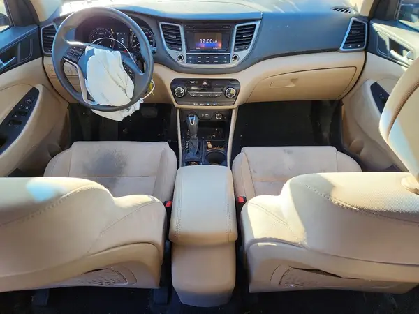KM8J3CA45HU500797 2017 HYUNDAI TUCSON - Image 8